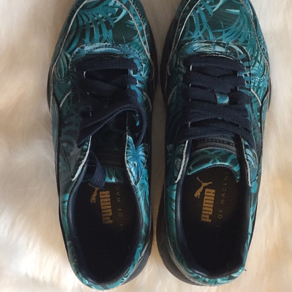 Ladies Puma Sneakers - Picture 5 of 7